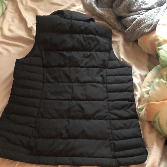 NWT Land’s End down vest - Picture 5 of 8